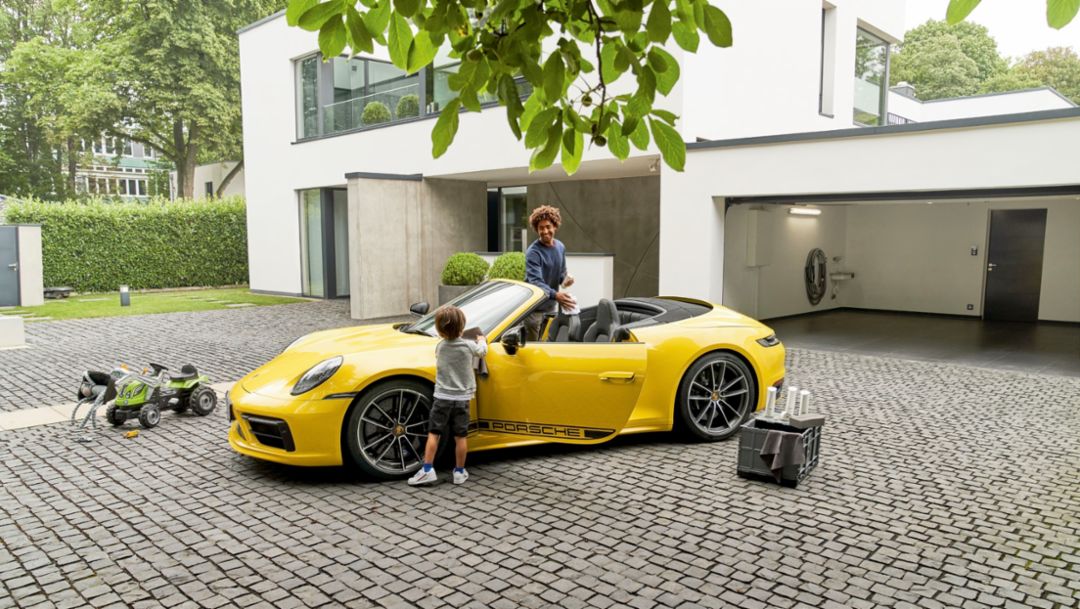 Porsche Accessories: the concept of a sports car, consistently enhanced